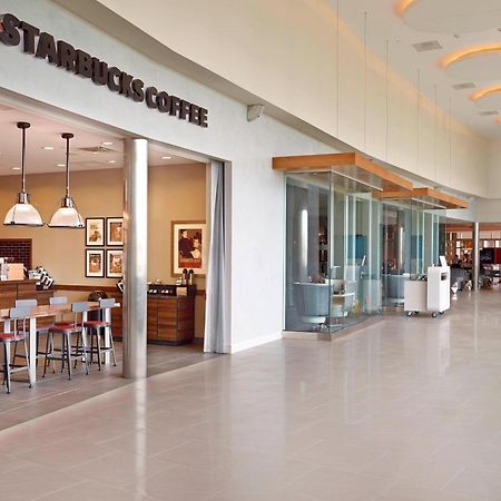 Renaissance Edmonton Airport Hotel Nisku Exterior foto